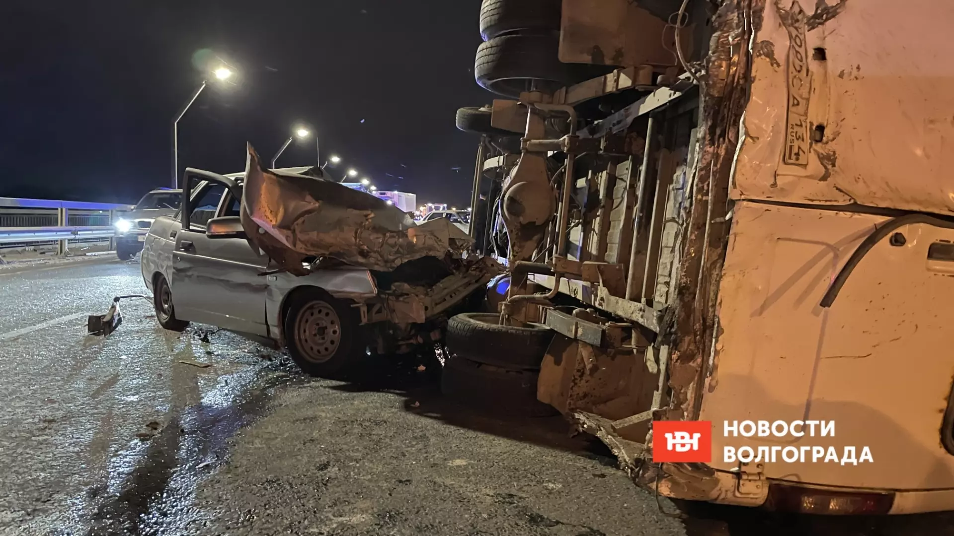 В Волгограде в жутком ДТП погиб водитель